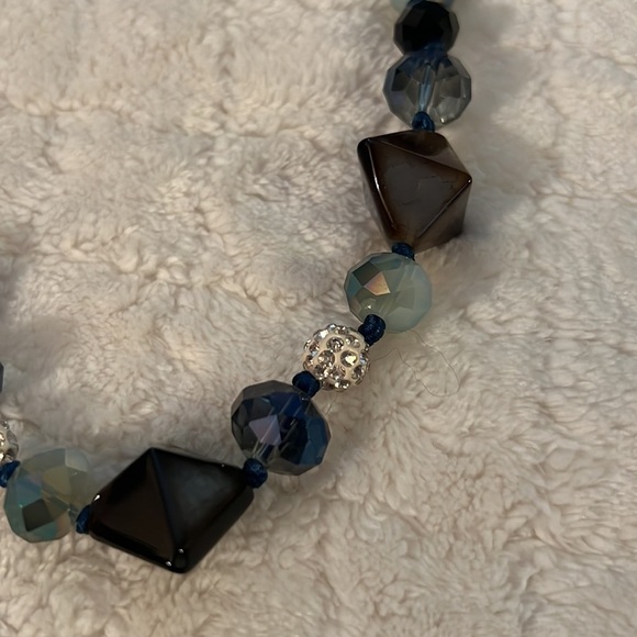 Sparkle stone necklace - Picture 3 of 5